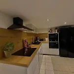 Le Cocoon Cache Avec Parking * 萨尔格米纳