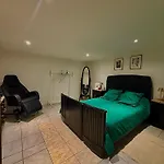 Le Cocoon Cache Avec Parking Apartmán *