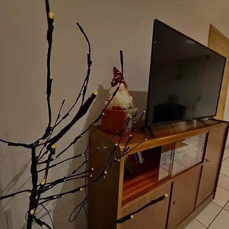 Le Cocoon Cache Avec Piscine Parking,Terrasse Au Calme Appartement Tres Frais !