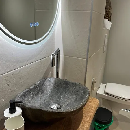 Apartament Le Cocoon Cache Avec Piscine Parking,Terrasse Au Calme Appartement Tres Frais ! Sarreguemines